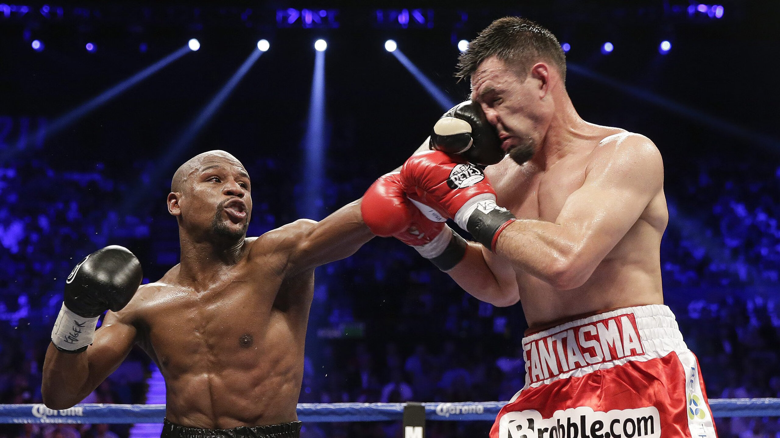 xingkong-达米恩·麦肯齐：凭借犀利的突破和细腻的传球，他不断为全黑队创造得分机会